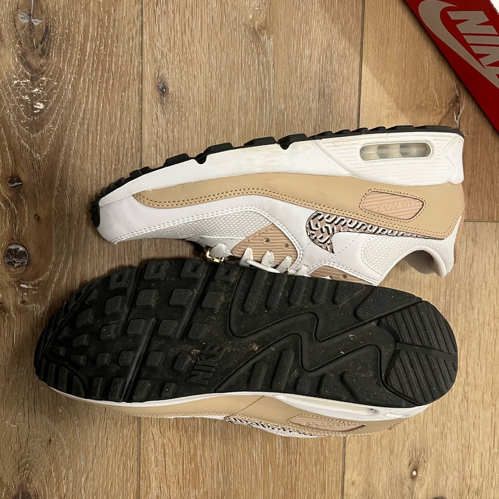Nike Women’s Air Max 90 - White/Hemp - Summit White - Size 11 - Worn A Couple - Picture 7 of 7